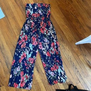 Floral jumpsuit, size large